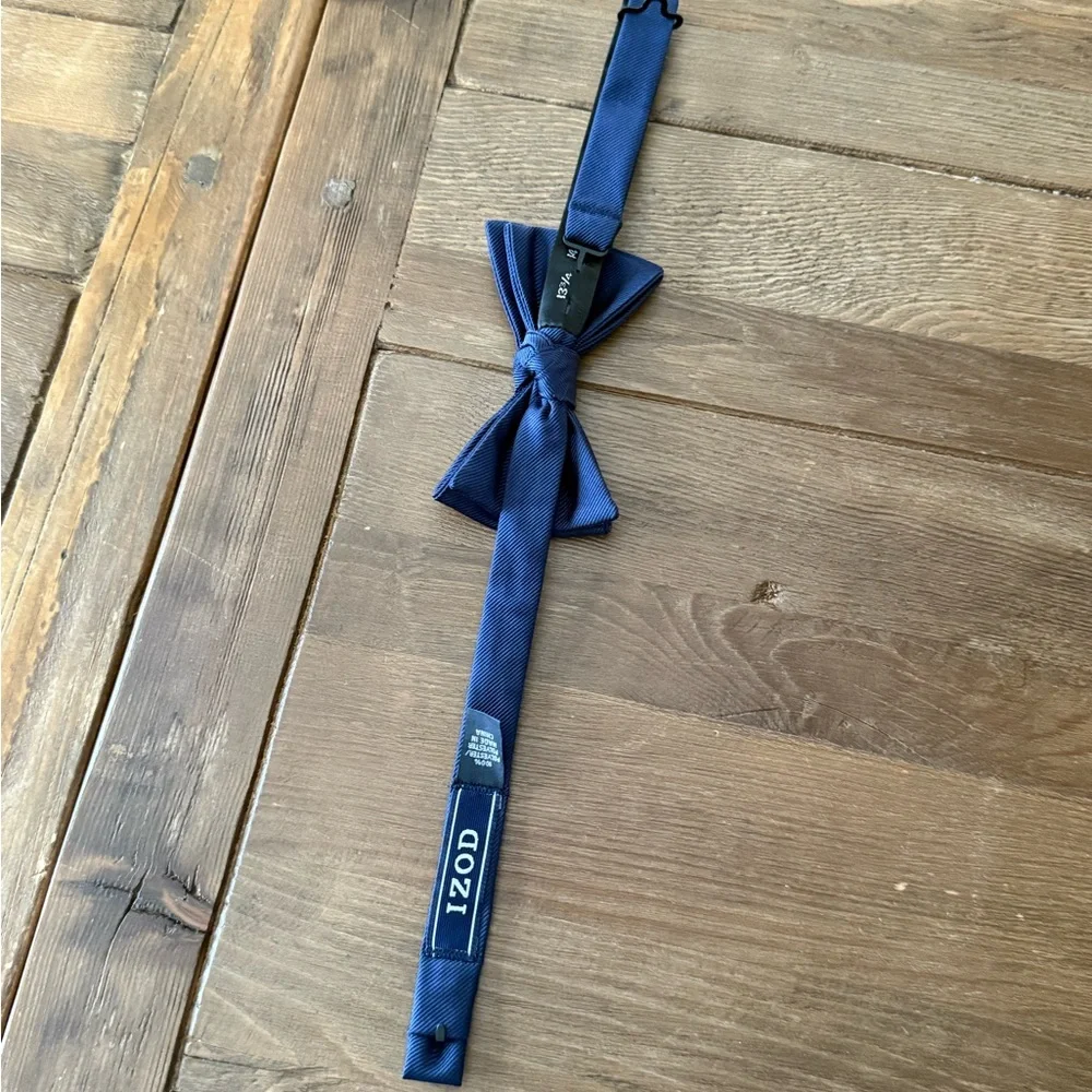 Izod Navy Bow Tie